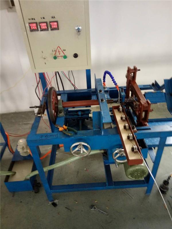 自動(dòng)化網(wǎng)帶成型機(jī)